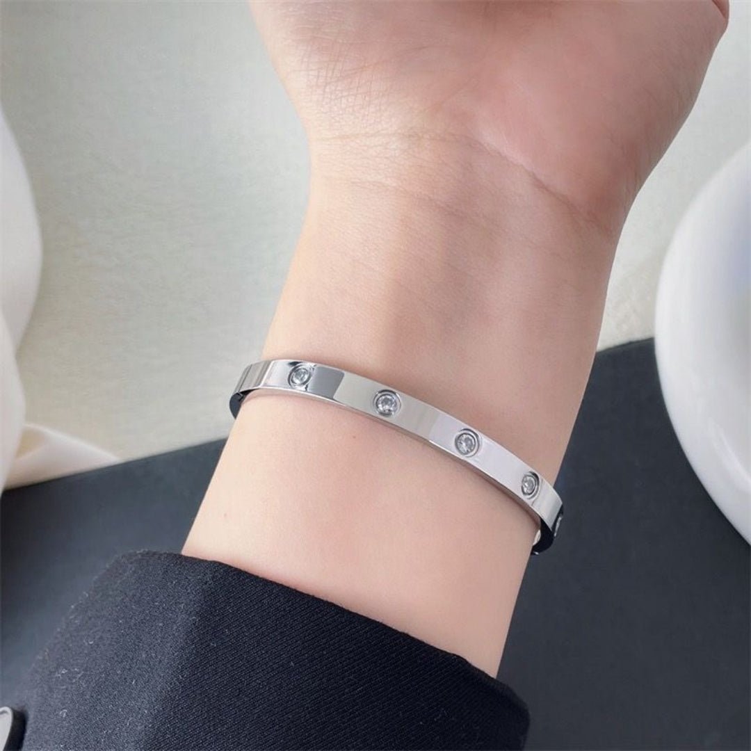 BRANSOLETKA ETERNITY LINK Z CYRKONIAMI